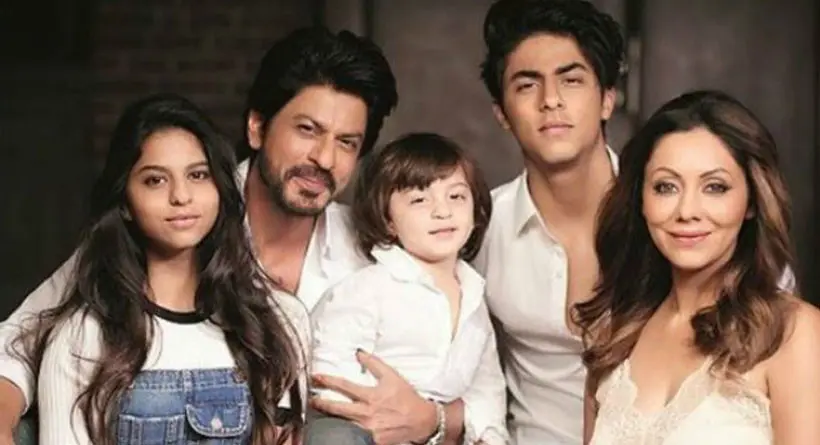 Shahrukh Khan bersama keluarganya. (istimewa)