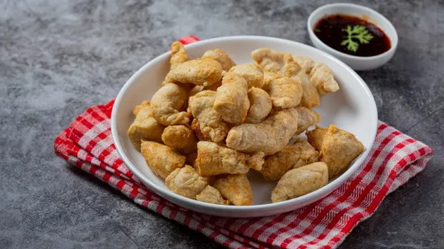 Ilustrasi Gorengan (Photo by jcomp on Freepik)