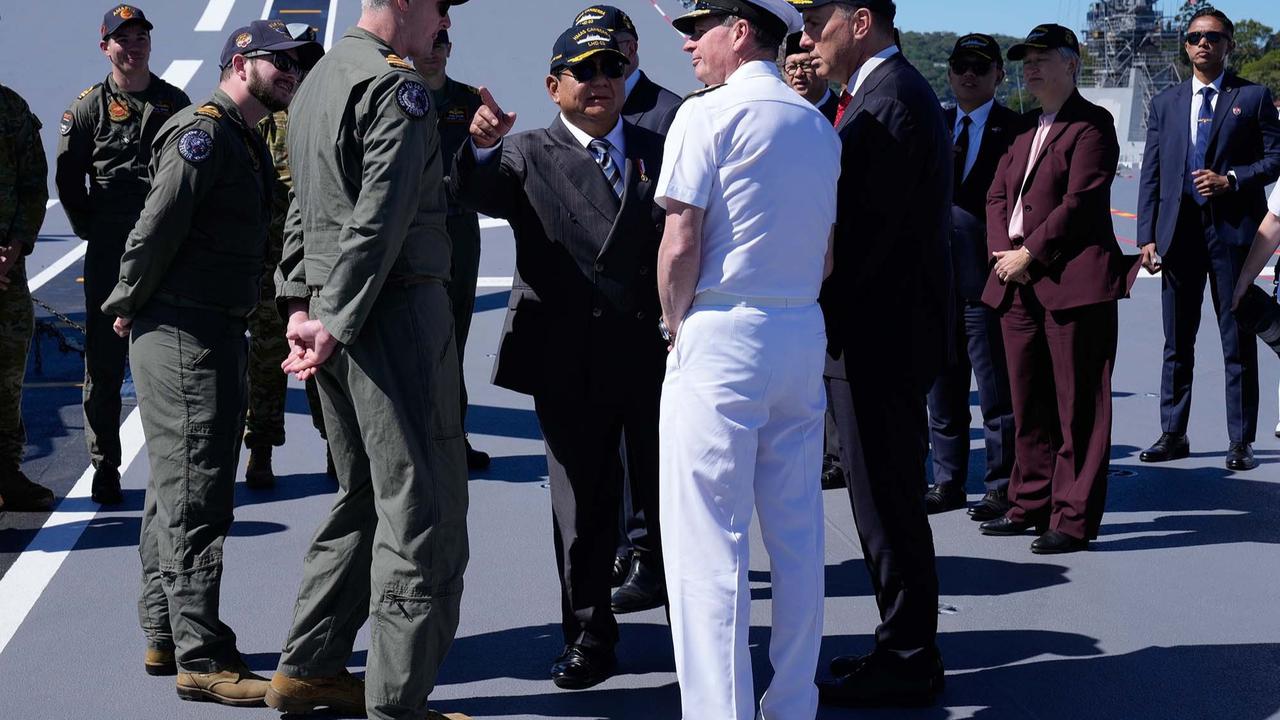 FOTO: Di Atas Kapal Induk HMAS Canberra, Prabowo dan Albanese Resmikan Era Baru Hubungan Strategis Indonesia–Australia