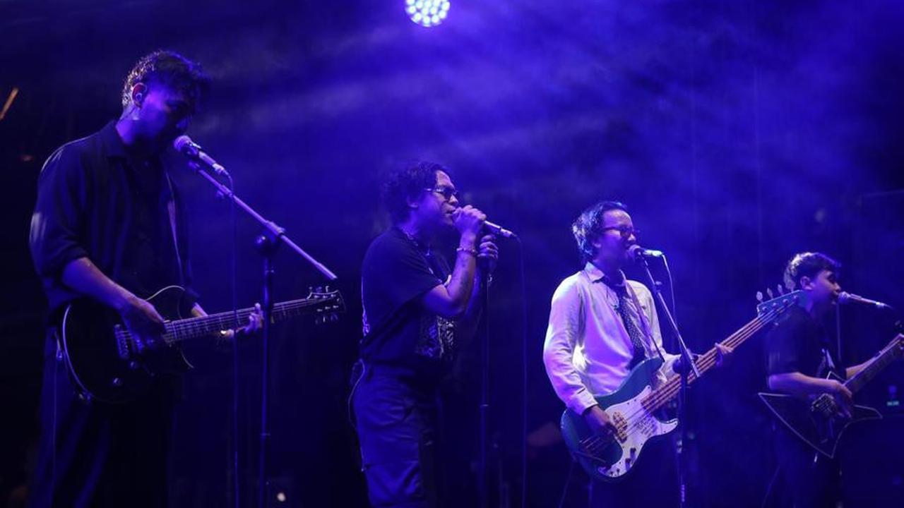 Pecah! 10 Potret .FEAST Gebrak KapanLagi Buka Bareng (KLBB) BRI Festival 2025 - Puluhan Ribu Penonton Membara Nyanyi Bareng