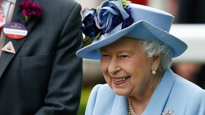 Ratu Elizabeth II saat di Royal Ascot. (Adrian DENNIS / AFP)