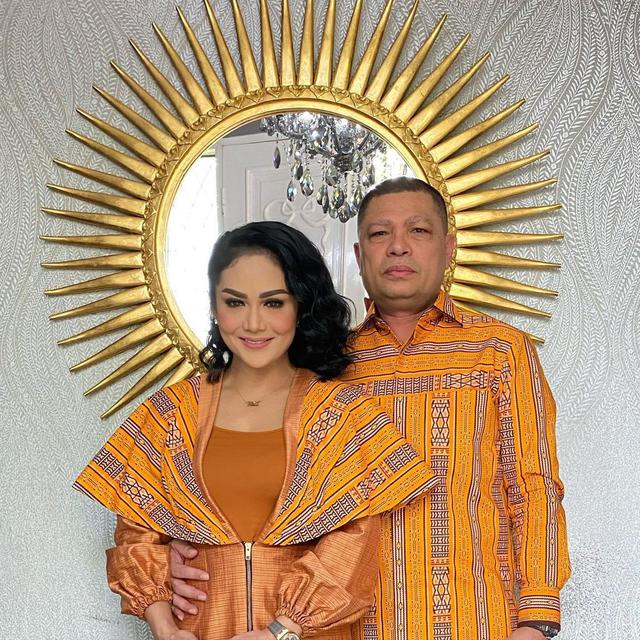 Krisdayanti dan Raul Lemos. (Foto: Instagram @krisdayantilemos)