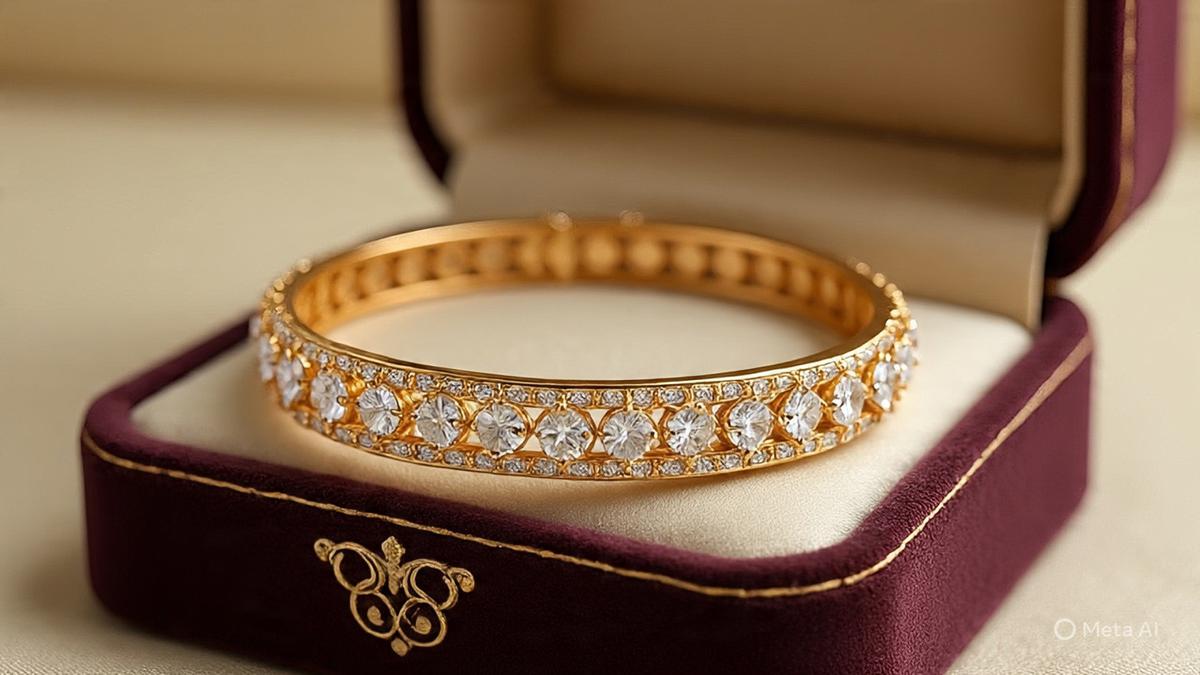 7 Model Gelang Emas Bangle Mewah 2025 untuk Pesta Pernikahan, Harga Mulai Rp1 Jutaan saja!