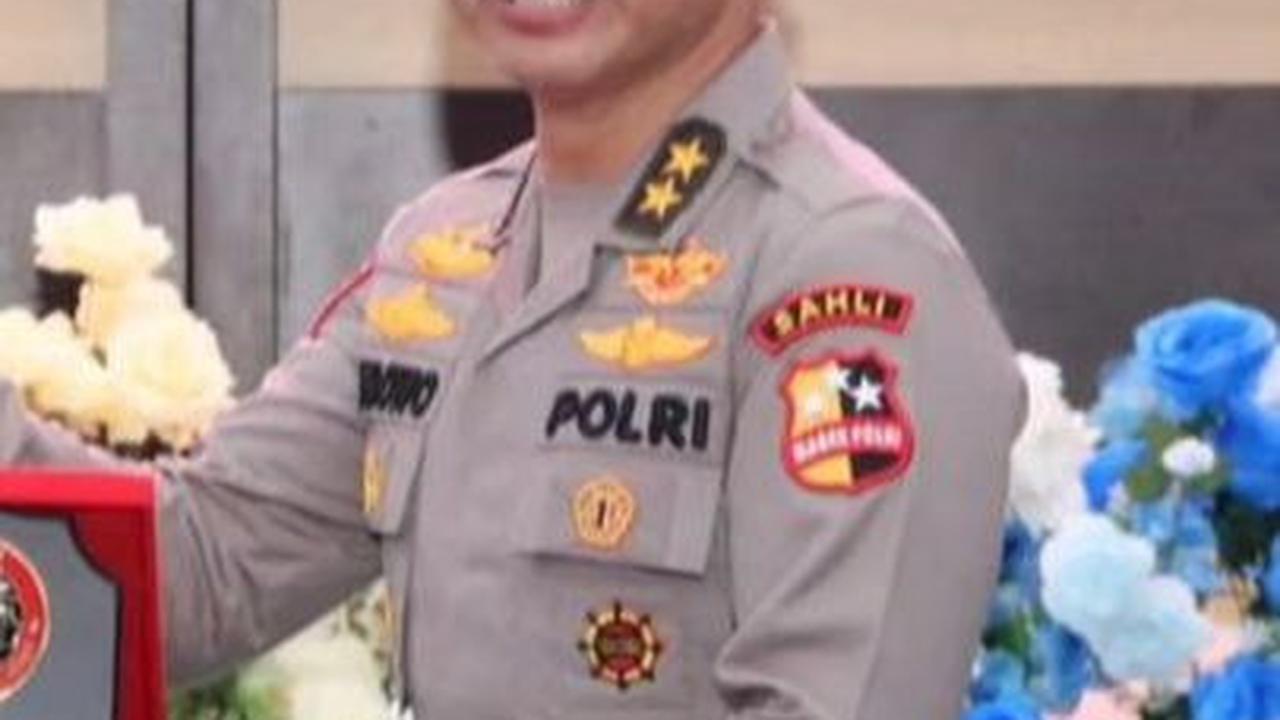 Bagi yang belum mengenal, Irjen Polisi Hendro Pandowo adalah sosok perwira tinggi Polri yang kini menjabat sebagai Staf Ahli Sosial Budaya Kapolri. <br>