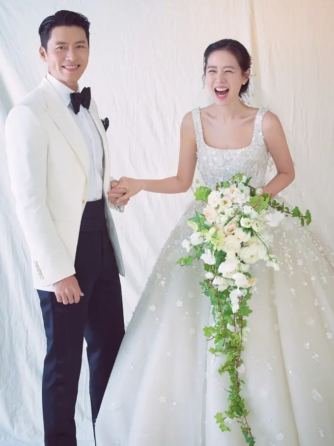 Foto pernikahan Hyun Bin - Son Ye Jin. (VAST Entertainment dan MSTeam via Soompi)