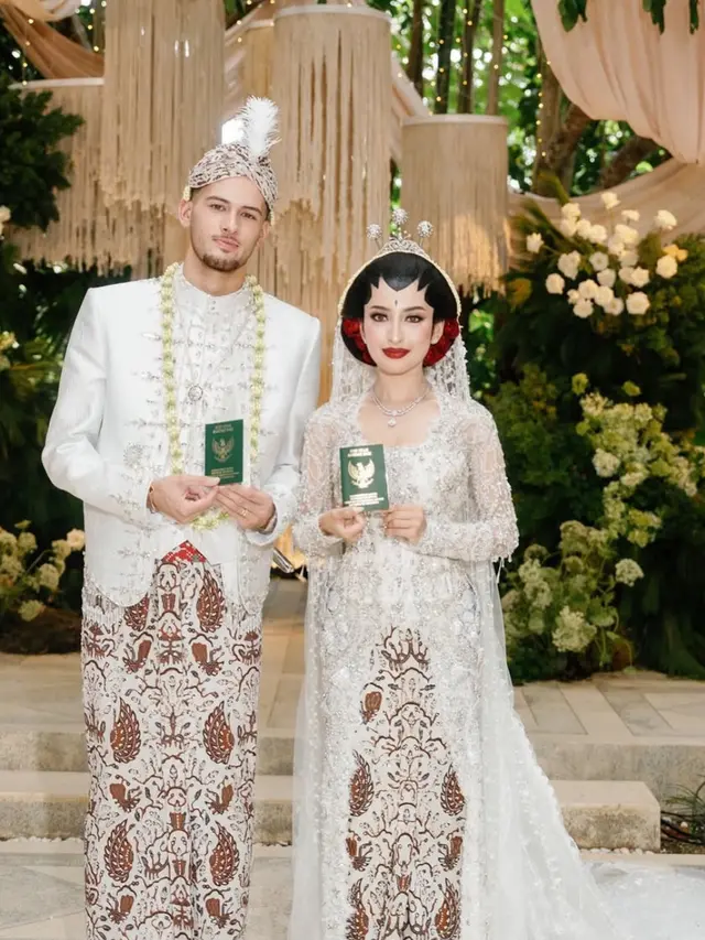 Jennifer Coppen saat akad nikah. [@jennifercoppenreal20]