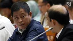 Menteri Energi dan Sumber Daya Mineral (ESDM), Ignasius Jonan saat raker dengan Komisi VII di Gedung Parlemen, Senayan, Jakarta, Rabu (28/8/2019). Komisi VII DPR RI memanggil Menteri ESDM untuk membahas asumsi makro sektor ESDM dalam RAPBN 2020 serta RKA RAPBN 2020. (Liputan6.com/Johan Tallo)