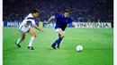 Giuseppe Baresi memang tidak seterkenal saudaranya Franco Baresi. Tapi keduanya sempat bersama membela Timnas Italia di Piala Eropa 1980. (www.squawka.com)
