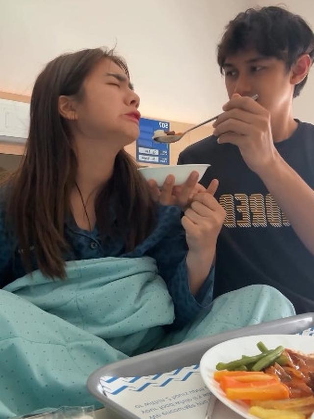 6 Momen Felicya Angelista yang Sempat Terbaring di Rumah Sakit, Selalu Ditemani Suami