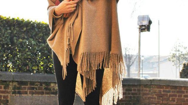 [Bintang] 9 Inspirasi Busana Sambut Musim Hujan di Akhir Pekan