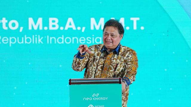 Menko Bidang Perekonomian Airlangga Hartarto  pada acara “Groundbreaking HPAL Neo Energy” di Kawasan Neo Energy Morowali Industrial Estate (NEMIE). (Foto: Kemenko Bidang Perekonomian)