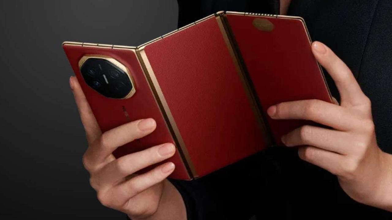 Persaingan HP 3 Layar Lipat Memanas, Samsung Lawan Balik Huawei