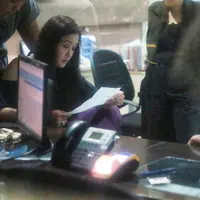 Maia Estianty mendatangi administrasi RSCM untuk membayar beberapa tagihan Julia Perez. (Adrian Putra/Bintang.com)