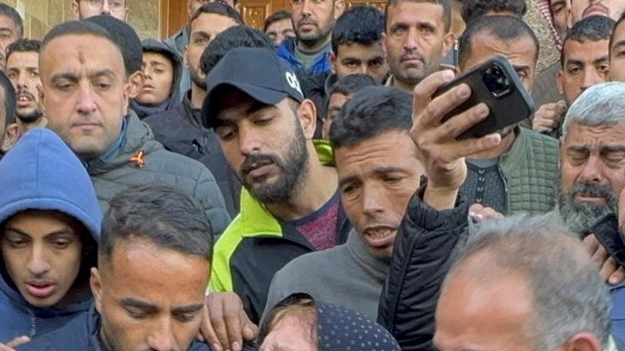 Al Jazeera mengatakan drone Israel menembakkan rudal ke sekolah sehingga menyebabkan Abu Daqqa menderita luka yang fatal.<br>