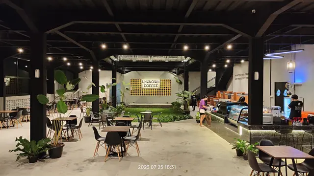 Rekomendasi Tempat Makan Enak di Dekat Stasiun Palur Solo