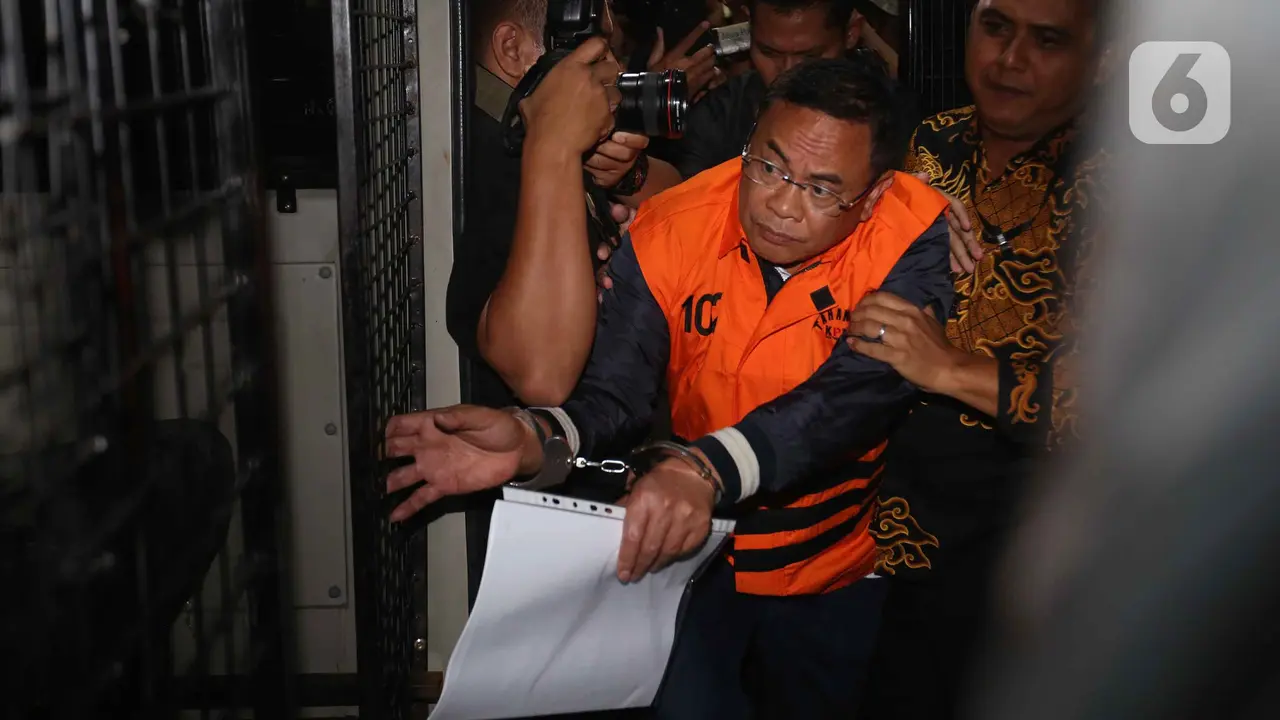 Terjaring OTT Terkait Korupsi Pengisian Jabatan Perangkat Desa, Bupati Pati Sudewo Ditahan KPK