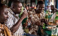 Asosiasi Pemabuk Ghana Protes Harga Alkohol yang Tinggi, Alasannya Mereka Jadi Sulit Bersantai