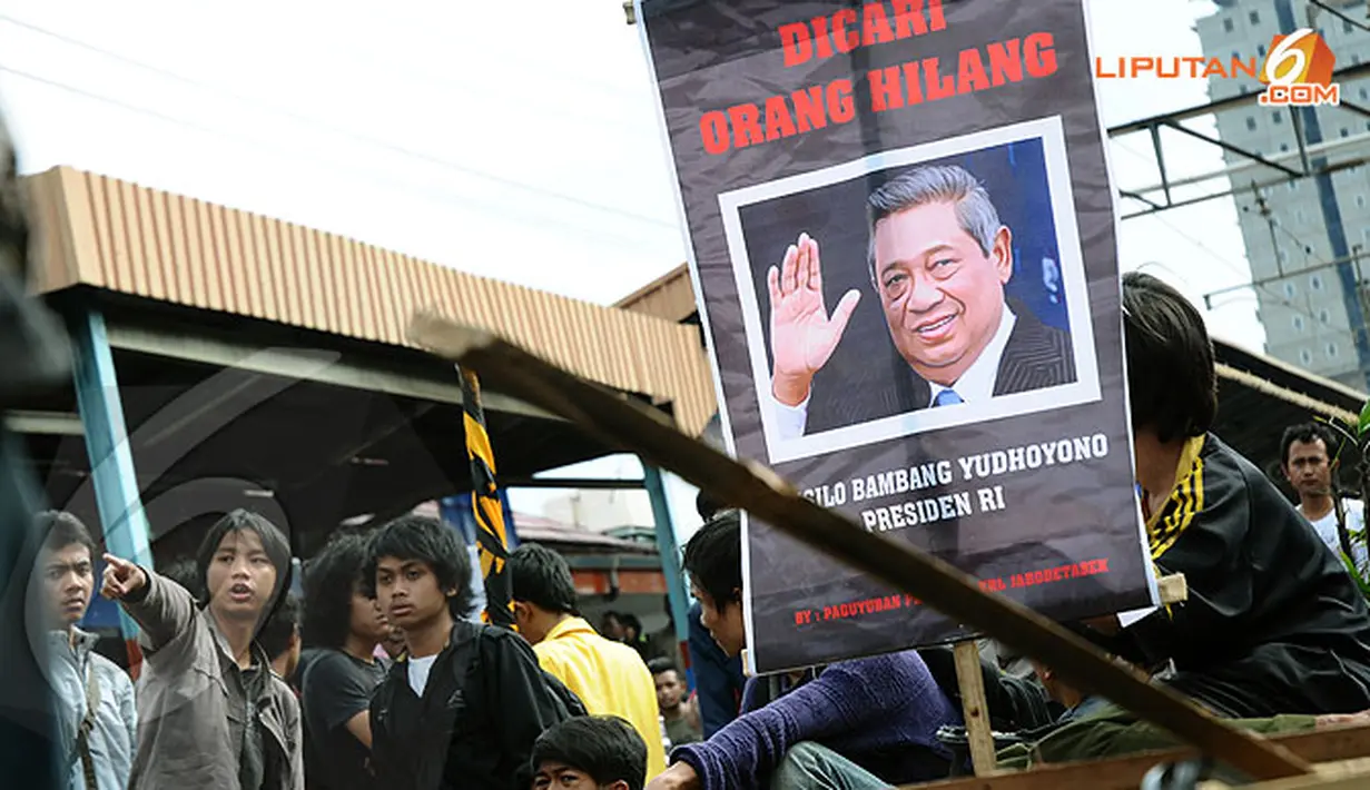 Poster bergambar Presiden SBY tak ketinggalan. (Liputan6.com/Helmi Fithriansyah)