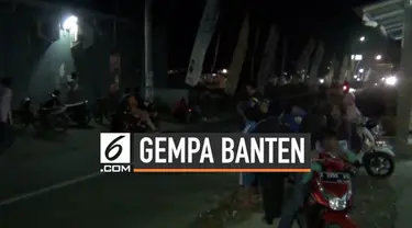 Getaran gempa Banten Magnitudo 6,9 sampai ke kabupaten Pangandaran Jawa Barat. Warga sempat panik, berlari mencari tempat perlindungan karena takut tsunami.