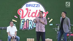 Menteri Komunikasi dan Informatika, Rudiantara pada acara Brizzi Vidio Fair 2017 di Jakarta, Sabtu (9/12). Menkominfo mengimbau agar beralih menggunakan produk dalam negeri sehingga turut memajukan ekonomi Indonesia. (Liputan6.com/Herman Zakharia)