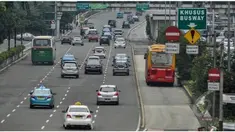 Para joki berharap ada lapangan pekerjaan yang disediakan Pemprov DKI Jakarta jika resmi menghapuskan aturan 3 in 1. Dan alasan penurunan BBM tak bakal besar.