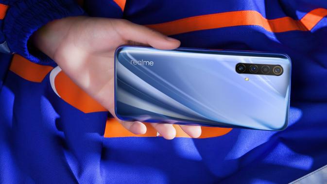 Bos Realme pamer smartphone 5G pertama milik perusahaan, Realme X50. (Doc: Istimewa)