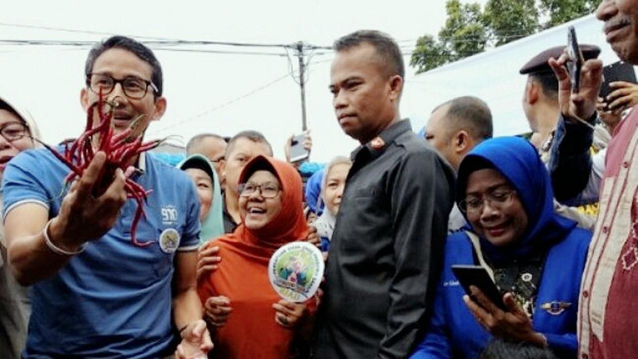 Sandiaga Uno memunculkan istilah baru ketika blusukan ke Pasar Pagi Arengka.