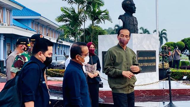 Presiden Joko Widodo atau Jokowi bertolak ke Provinsi Nusa Tenggara Barat (NTB), Kamis (13/1/2022).