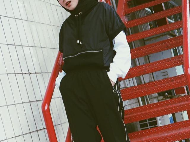 Super Ciamik Pakai Fashion Hijab Ala Sivia Azizah Buat Anak Zaman