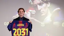 Klub juara Liga Spanyol 2025/2026 Barcelona resmi mengontrak penyerang sayap asal Inggris Anthony Gordon dari Newcastle United, Sabtu (30/5) pagi WIB. (AFP/Josep Lago)