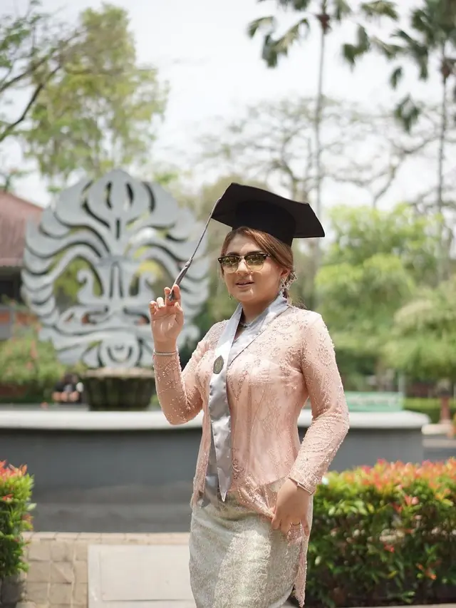 Kebersamaan Syelfa Alhamid Cucu Elvy Sukaesih yang Baru Saja Berulang Tahun, Didoakan Agar Segera Dapat Jodoh