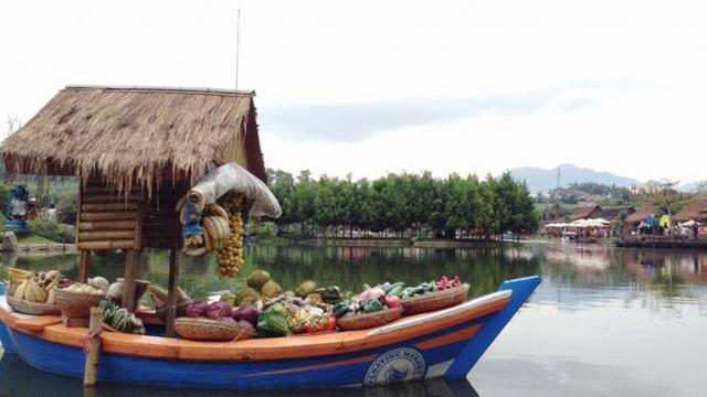 [Bintang] Floating Market, wisata edukasi di Bandung, Jawa Barat
