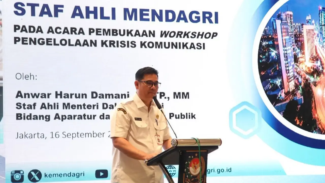 Staf Ahli Menteri Bidang Aparatur dan Pelayanan Publik Kemendagri Anwar Harun Damanik.