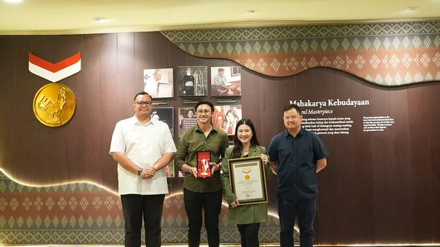 Felicya Angelista dan Immanuel Caisar Hito