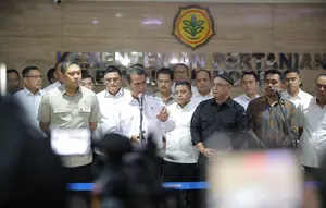 Konferensi pers Menteri Pertanian (Mentan) Andi Amran Sulaiman usai Rapat Koordinasi Pengembangan dan Upaya Stabilisasi Harga TBS Kelapa Sawit. (Dok Kementan)