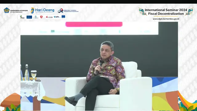 Direktur Jenderal Perimbangan Keuangan Kementerian Keuangan, Luky Alfirman dalam Seminar Internasional Desentralisasi Fiskal 2024 Selasa, (24/9/2024). (Foto: Liputan6.com/Tira Santia)