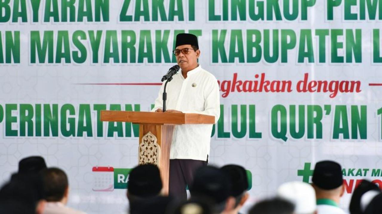 Pejabat Lombok Timur Serahkan Zakat Baznas Jelang Idul Fitri 1447 H, Dorong Percepatan Pembangunan