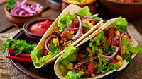 Funny taco jokes, puns, and captions. (Photo: timolina/Freepik)
