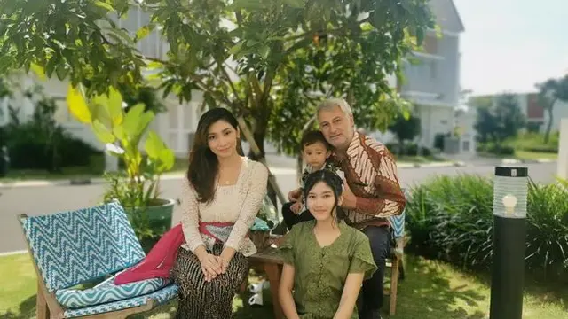 7 Potret Yasyfa Az Zahra, Putri Baby Margaretha yang Jarang Diekspose