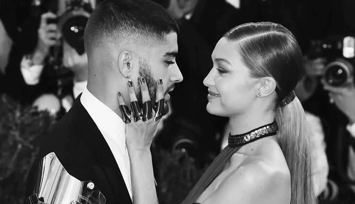 Sayang, Gigi masih meragukan ketulusan Zayn Malik dan tak pernah menganggap lamaran itu hal yang serius. (instagram/zayn)