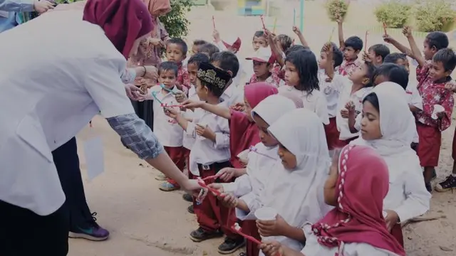 Yayasan Kembara Nusa dan Komunitas Jruk Sumba Adakan Pengobatan Gigi Gratis di Kodi, Sumba