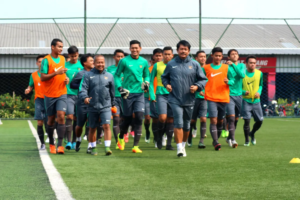 Timnas Indonesia U-19 berlatih di Bandung.