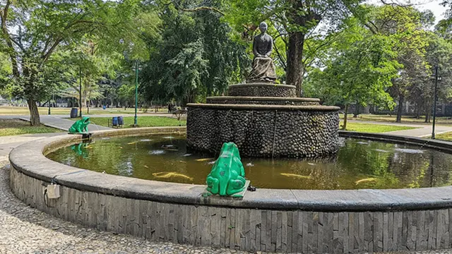 Taman Balekambang.