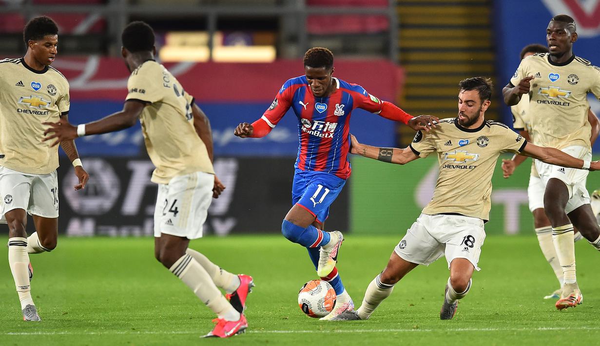 Crystal Palace vs Manchester United, (17/7/2020). Satu-satunya laga tandang tanpa kontribusi gol maupun assist dari Bruno Fernandes. Gol dicetak oleh Marcus Rashford dan Anthony Martial. Manchester United menang 2-0. (AFP/Pool/Glyn Kirk)