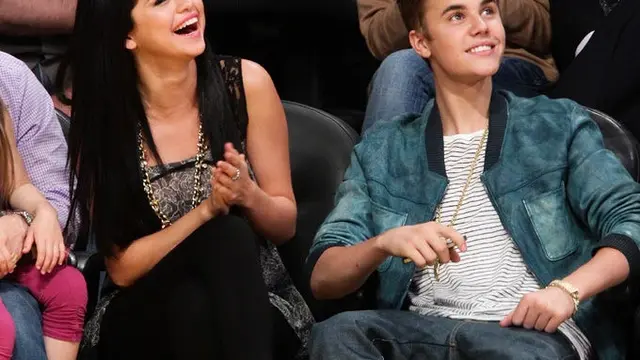 [Bintang] Selena Gomez - Justin Bieber