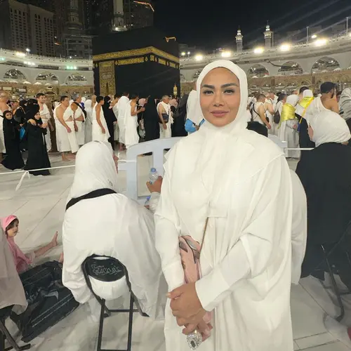 Daftar Doa Krisdayanti Saat Umrah: Ingin Sakinah Bareng Raul Lemos Hingga  Sebut Ganjar Pranowo - ShowBiz Liputan6.com