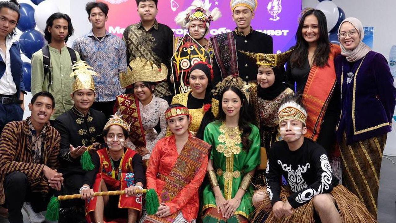 Saat Tarian Khas Nusantara 'Unjuk Gigi' di Festival Budaya di Moscow