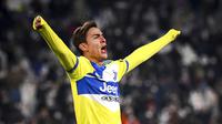 Pemain Juventus Paulo Dybala melakukan selebrasi usai mencetak gol ke gawang Sampdoria pada pertandingan sepak bola babak 16 besar Coppa Italia di Allianz Stadium, Turin, Italia, 18 Januari 2022. Juventus menang 4-1. (Marco Alpozzi/LaPresse via AP)