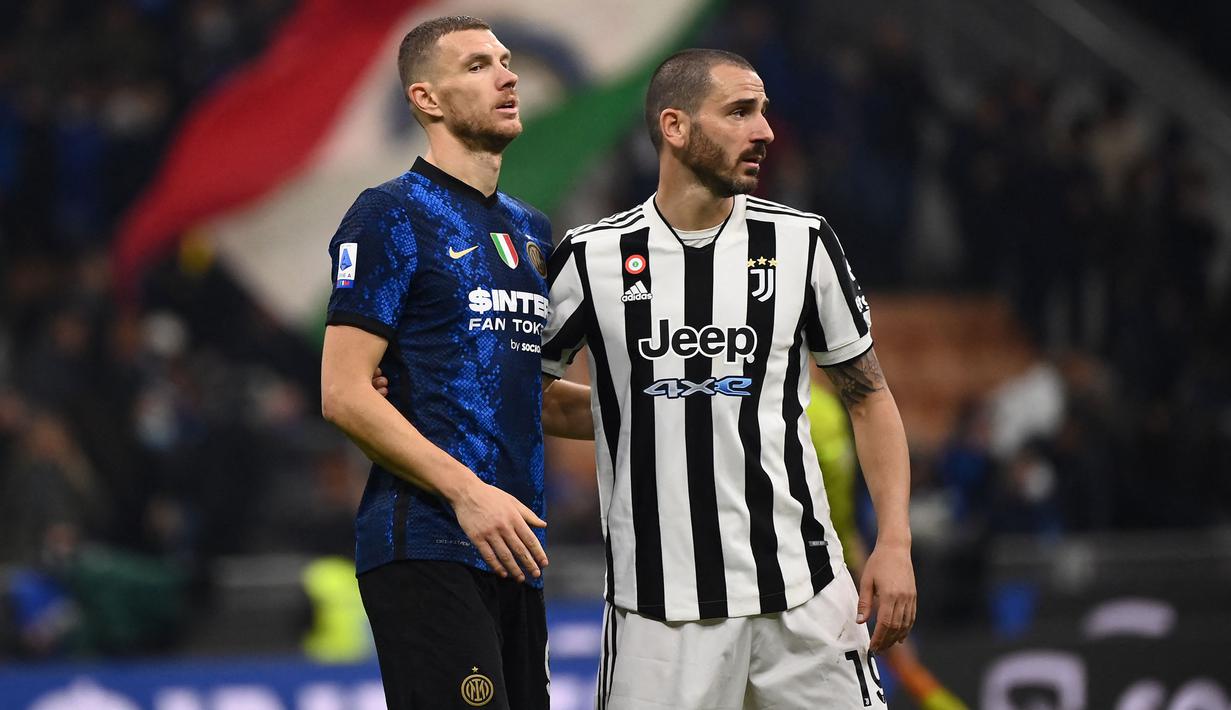 Hasil imbang akhirnya bertahan hingga laga usai. Hal tersebut membuat Inter Milan menempati posisi ketiga dengan raihan 18 poin sedangkan Juventus bertengger di posisi enam klasemen sementara Liga Italia 2021/2022. (AFP/Marco Bertorello)