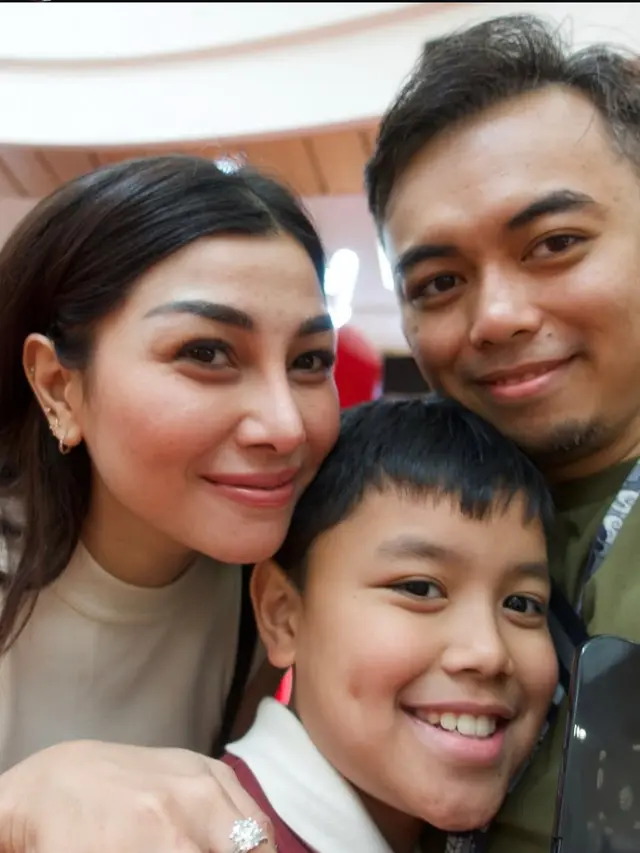 Nisya Ahmad dan Andika Rosadi